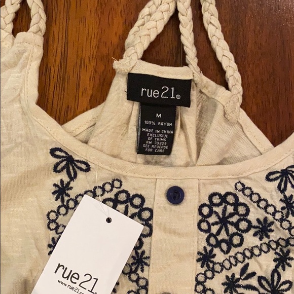 🥶 3 for $20!! 🥶 Tank - Picture 3 of 4